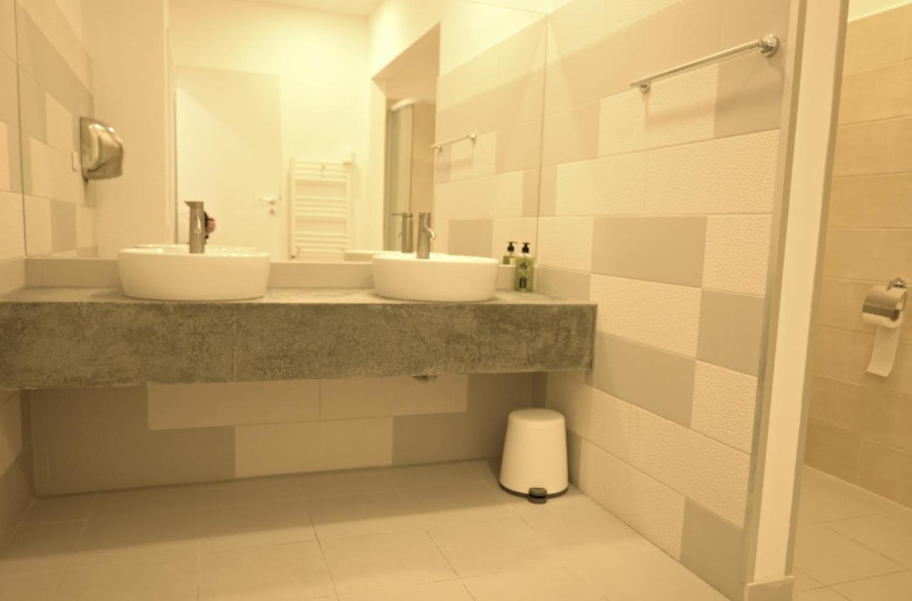 Luana Airport Apartments #4 Otopeni Luaran gambar