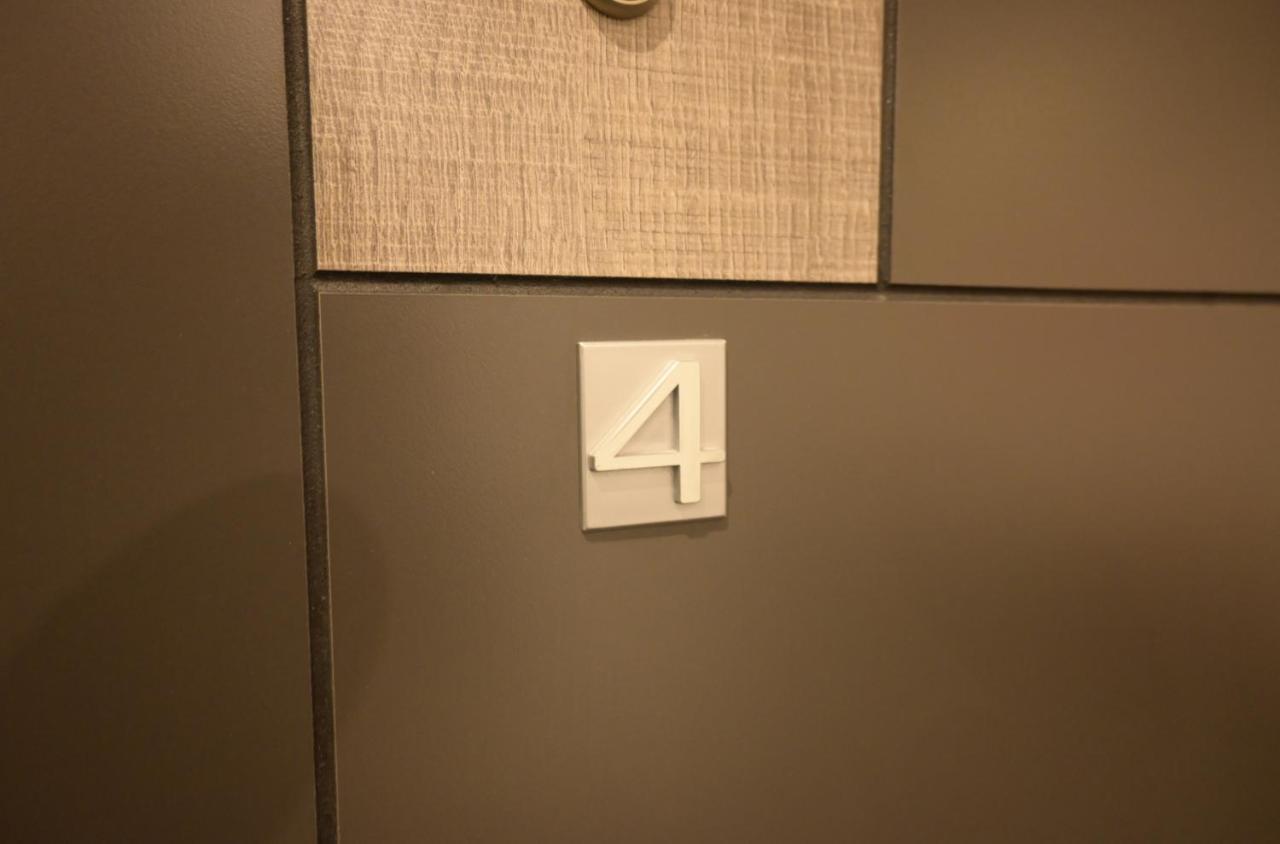 Luana Airport Apartments #4 Otopeni Luaran gambar