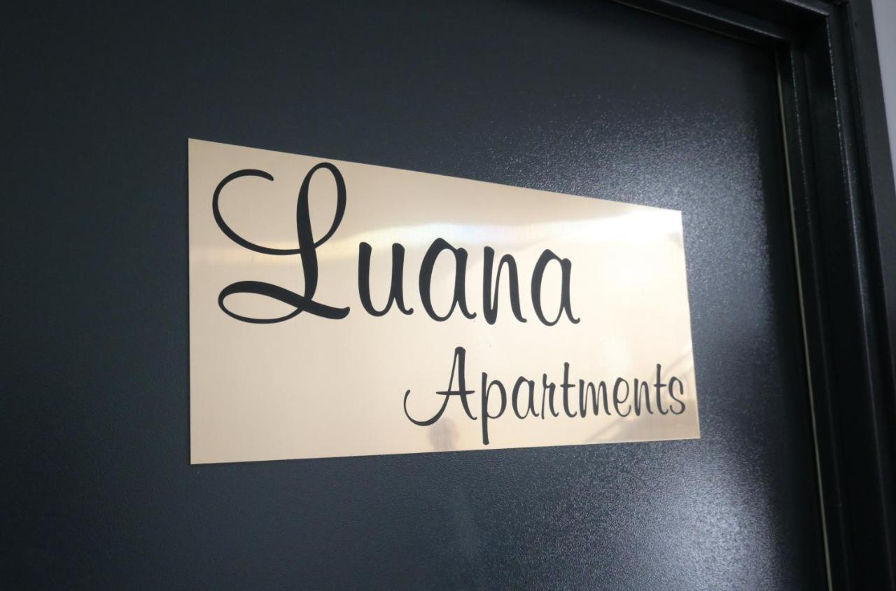 Luana Airport Apartments #4 Otopeni Luaran gambar