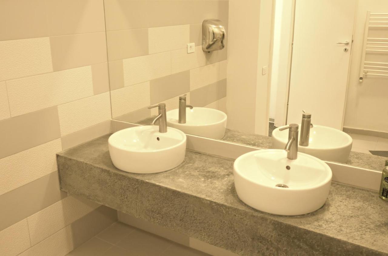 Luana Airport Apartments #4 Otopeni Luaran gambar