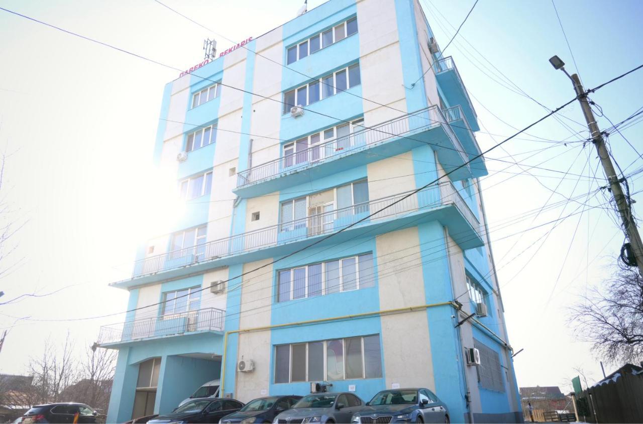 Luana Airport Apartments #4 Otopeni Luaran gambar